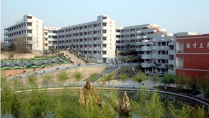 重慶市三峽水利電力學校 培養(yǎng)網(wǎng)絡(luò)技術(shù)服務(wù)人才的搖籃